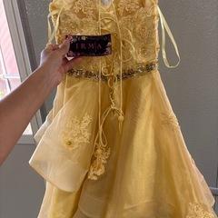 IRMA イエローハイネックドレスの画像