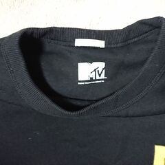 ②　GU × MTV ブラック スウェット トレーナー 　サイズXL　の画像