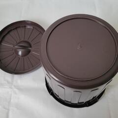 🗑️小さいゴミ箱の画像