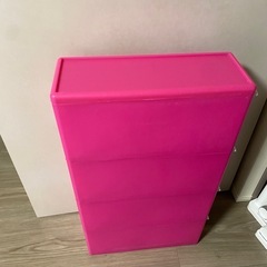 隙間収納 チェストの画像