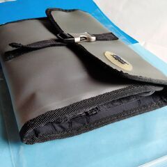 新品・バッグ【Targus】　出張・旅行 　バックル式　グッズ・アクセサリー収納の画像