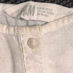 【H&Mフリルトップス2〜3Yサイズ】の画像