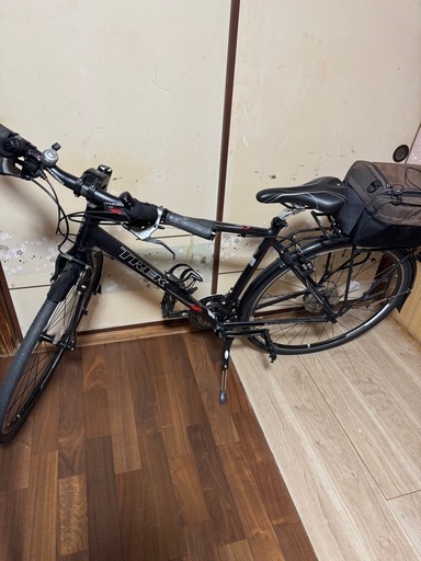 クロスバイク　
TREK