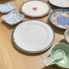 食器セットの画像