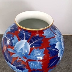 美品❗️ オールド香蘭社の「木蓮紋染付赤瑠璃金彩花瓶・飾り壺」の画像