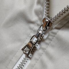 新品近【Ｔ.Ｓ.Ｕ 】ジップアップ トップス　サイズM　ショート丈　ベージュの画像