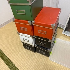 紙質の箱の画像