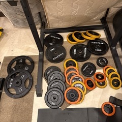 筋トレ用品　ベンチプレスやぶら下がり健康のやつの画像