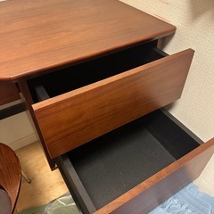 【受け渡し7/30まで】机、イスのセットの画像