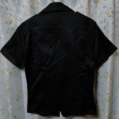 新品近い【Ｔ.Ｓ.Ｕ 】ジップアップ トップス　サイズM　ショート丈　ブラックの画像