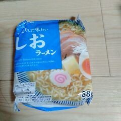 食品　インスタントラーメン等3点の画像