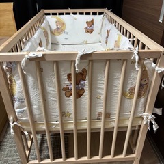 ベビーベッド　IKEAの画像