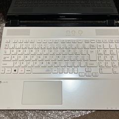 LAVIEノートパソコンの画像