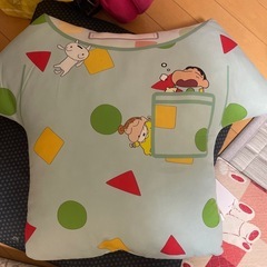 クレヨンしんちゃん　クッションの画像