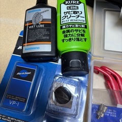 ロードバイクの修理用品　空気入れなどなど　全部まとめての画像