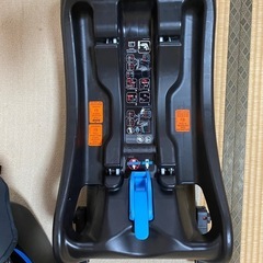 joie チャイルドシート　ISOFIXベース付きの画像