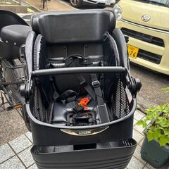 OGKチャイルドシート　自転車のフロント用　カバー付き！カゴもサービス！の画像