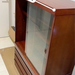 美品⭐️木製食器棚の画像