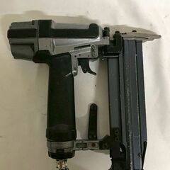 【北見市発】マキタ makita 仕上釘打 AF502 シルバー (D6440kmkmYM)の画像