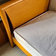 ベッド　セミダブルサイズの画像