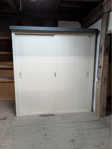 美品　ヨド物置　倉庫　収納庫