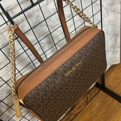 マイケルコース　JET SET ITEM クロスボディ ラージ  の画像