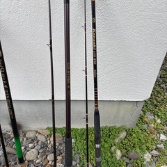 投げ釣竿2本船釣り竿2本鮭ウキルアー用ロッド1本オマケありの画像