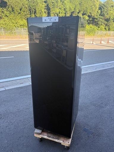 ■中古品 三菱ノンフロン冷凍庫 MF-U14G-B1 2022年 480ｘ586ｘ1291ｍｍ 冷凍ストッカー 動作問題なし 厨房 脚１個破損■