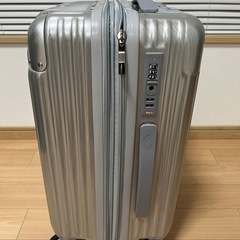 飛行機内スーツケース
の画像