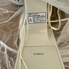 TOSHIBA 壁掛け扇風機　2022年製の画像