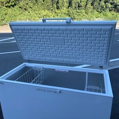 ■中古品 パナソニック チェストフリーザー SCR-RH36VA 362L 2019年 冷凍ストッカー 動作問題なし■の画像