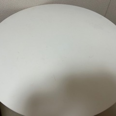 テーブルと椅子セットの画像