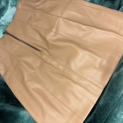 ZARAタイトスカートレザーの画像