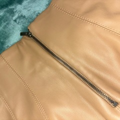 ZARAタイトスカートレザーの画像