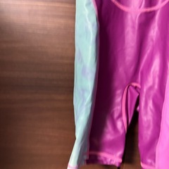 キッズ　ラッシュガードの画像