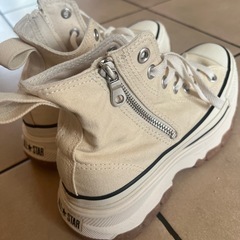 極美品⭐︎厚底コンバース　23.5の画像