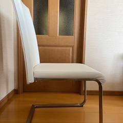 椅子2脚売りますの画像