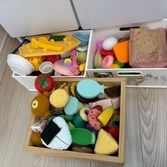 おままごとキッチン　食材　食器の画像