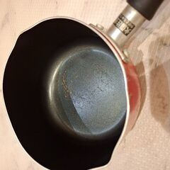 ミニ鍋(10cm前後)　赤　テフロンの画像