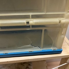 至急処分 折り畳みコンテナ　2個　1個割れ有りの画像