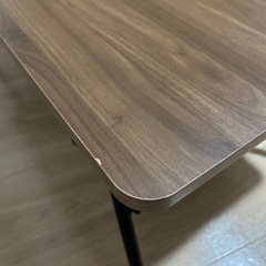 折りたたみテーブルの画像