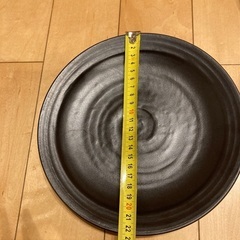 黒　お皿の画像