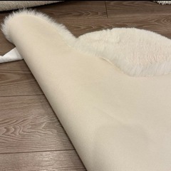 Costco モンシャトー ファーラグ アイボリーの画像