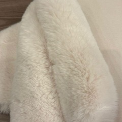 Costco モンシャトー ファーラグ アイボリーの画像