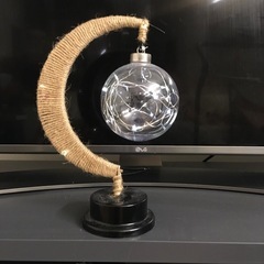 三日月のランプの画像