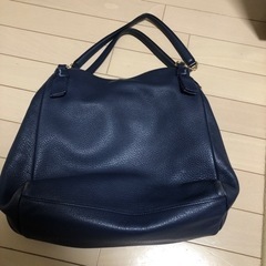 Tory Burchのバッグ(紺)の画像