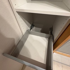 食器棚の画像