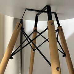 白丸テーブル 直径70×高さ72cm｜1年半使用・台東区引き取りの画像