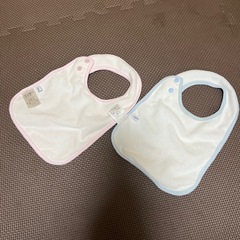 familiar（ファミリア）　スタイ　よだれかけ　2セットの画像