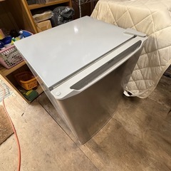 コンパクトサイズ！Haier 冷蔵庫 JR-N75Aの画像